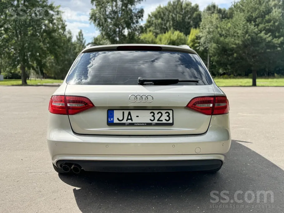 Audi A4 2012 photo 5