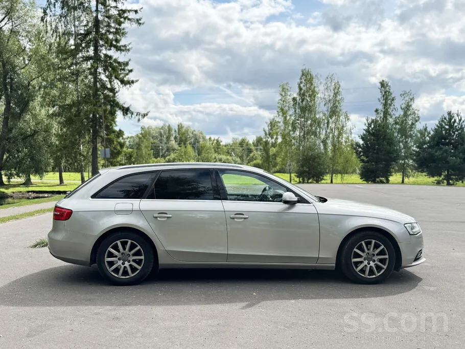 Audi A4 2012 photo 4