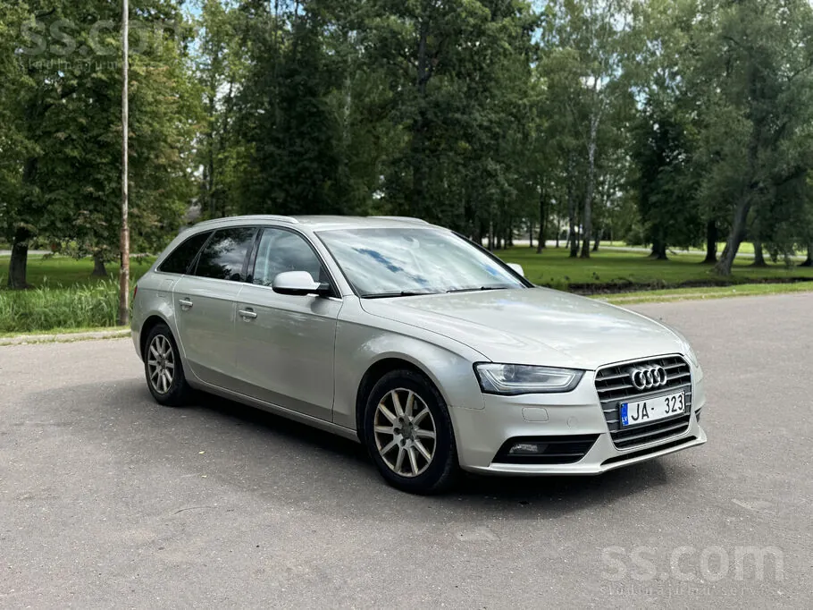 Audi A4 2012 photo 3