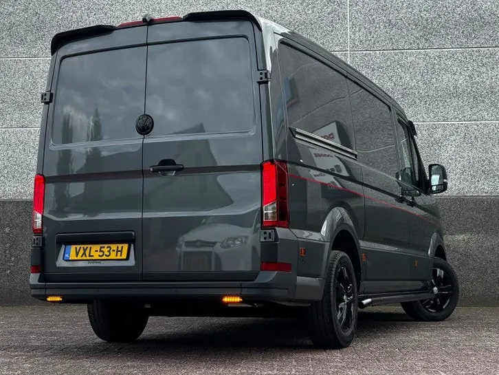 Volkswagen Crafter 2023 photo 2
