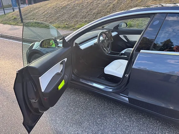 Tesla Model 3 2019 photo 3
