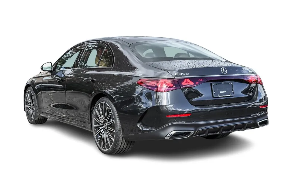 Mercedes-Benz E-Class 2027 photo 5