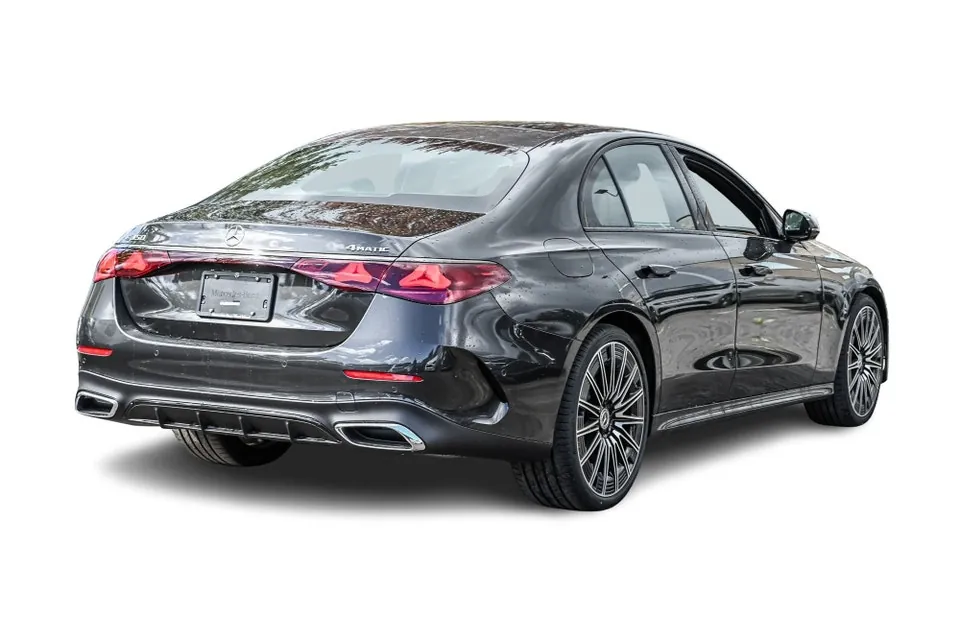 Mercedes-Benz E-Class 2027 photo 4