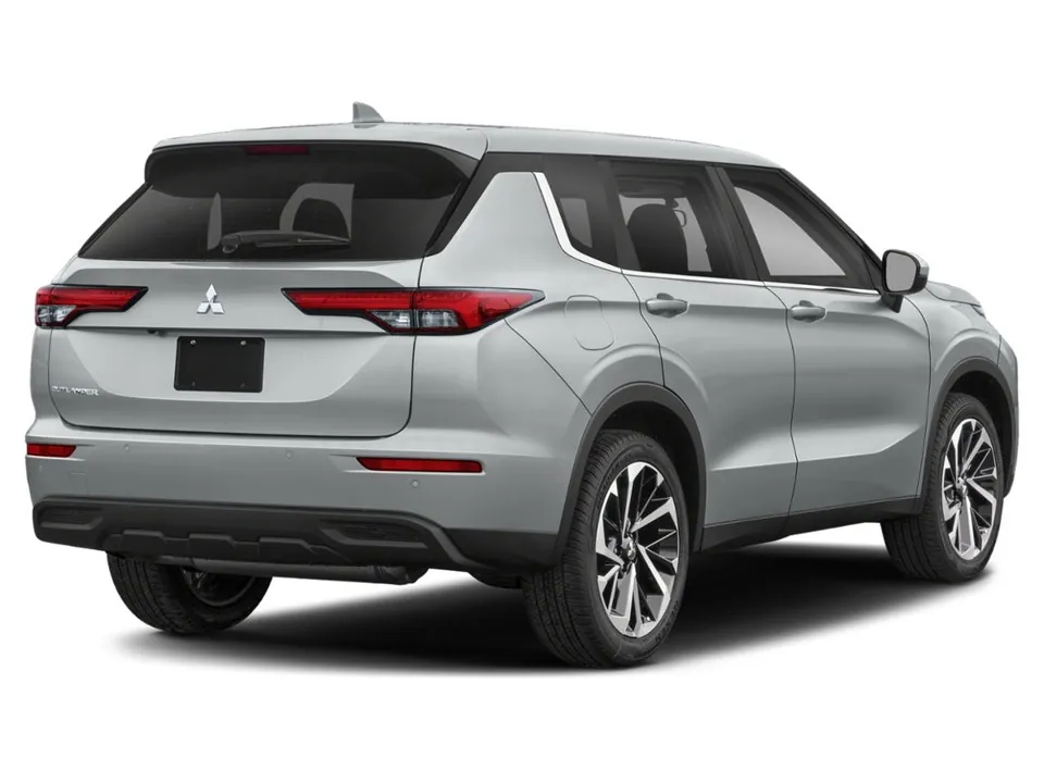 Mitsubishi Outlander 2023 photo 2
