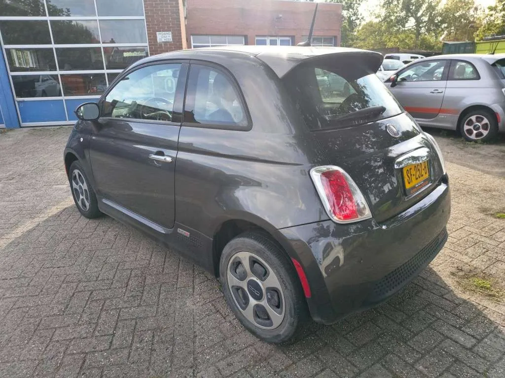 Fiat 500E 2014 photo 3