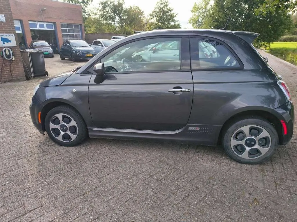 Fiat 500E 2014 photo 2