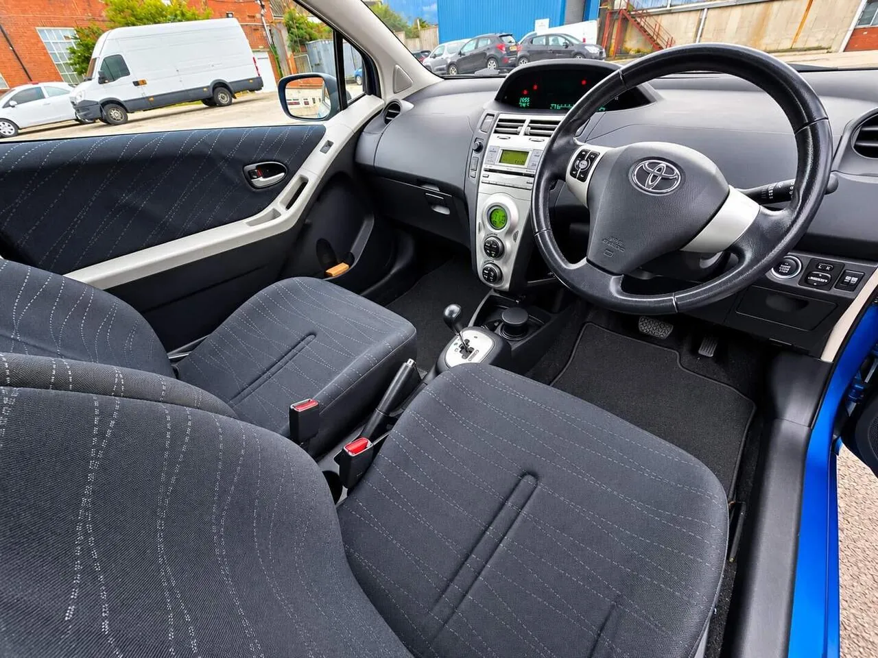 Toyota Yaris 2008 photo 4
