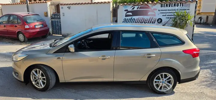 Ford Focus 2016 photo 2