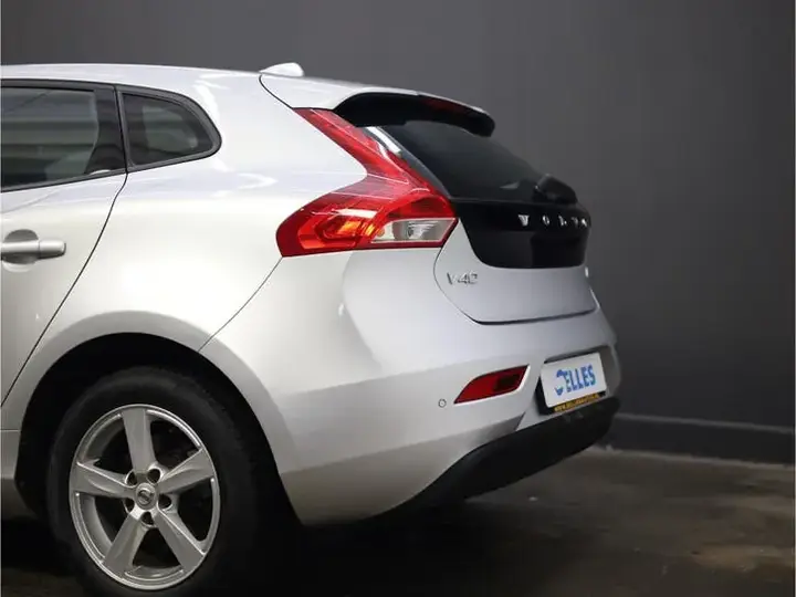 Volvo V40 2017 photo 2