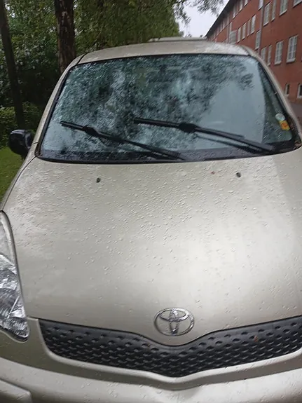 Toyota Yaris Verso 2004 photo 2