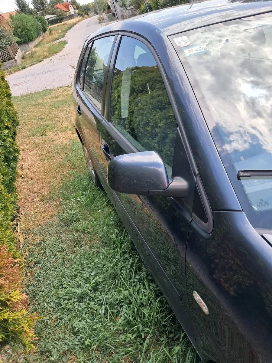 Volkswagen Polo 2004 photo 3