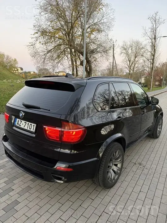 BMW X5 2010 photo 3