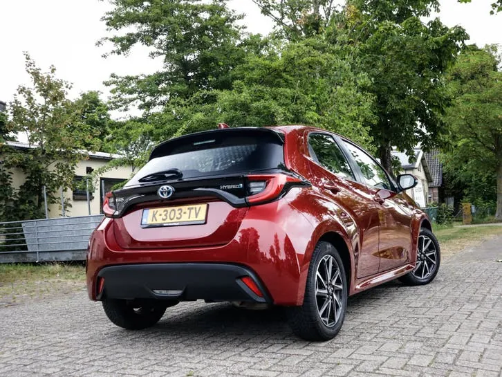 Toyota Yaris 2021 photo 2
