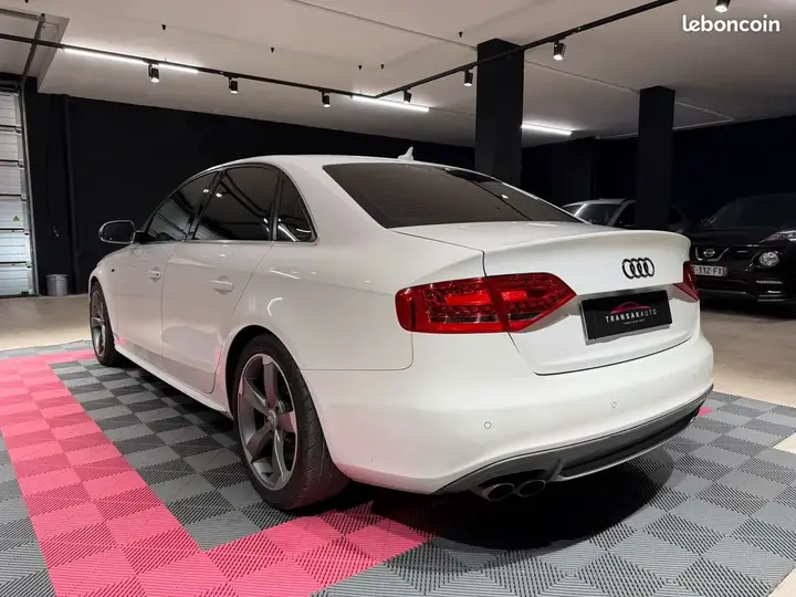 Audi S4 2010 photo 3
