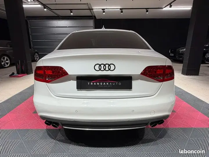 Audi S4 2010 photo 4