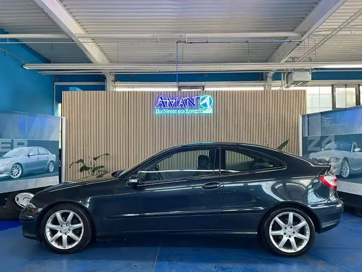 Mercedes-Benz C180