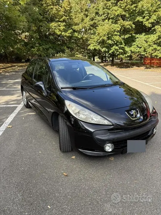 Peugeot 207 2008 photo 2