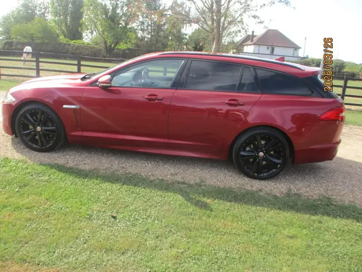 Jaguar Xf 2014 photo 5