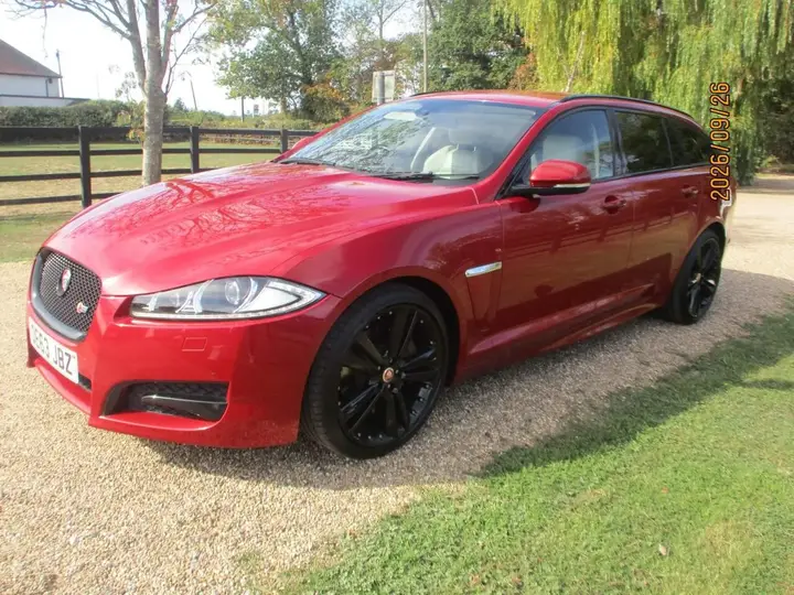 Jaguar Xf 2014 photo 2