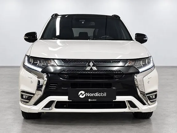 Mitsubishi Outlander 2020 photo 2