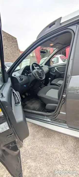 Dacia Duster 2017 photo 3