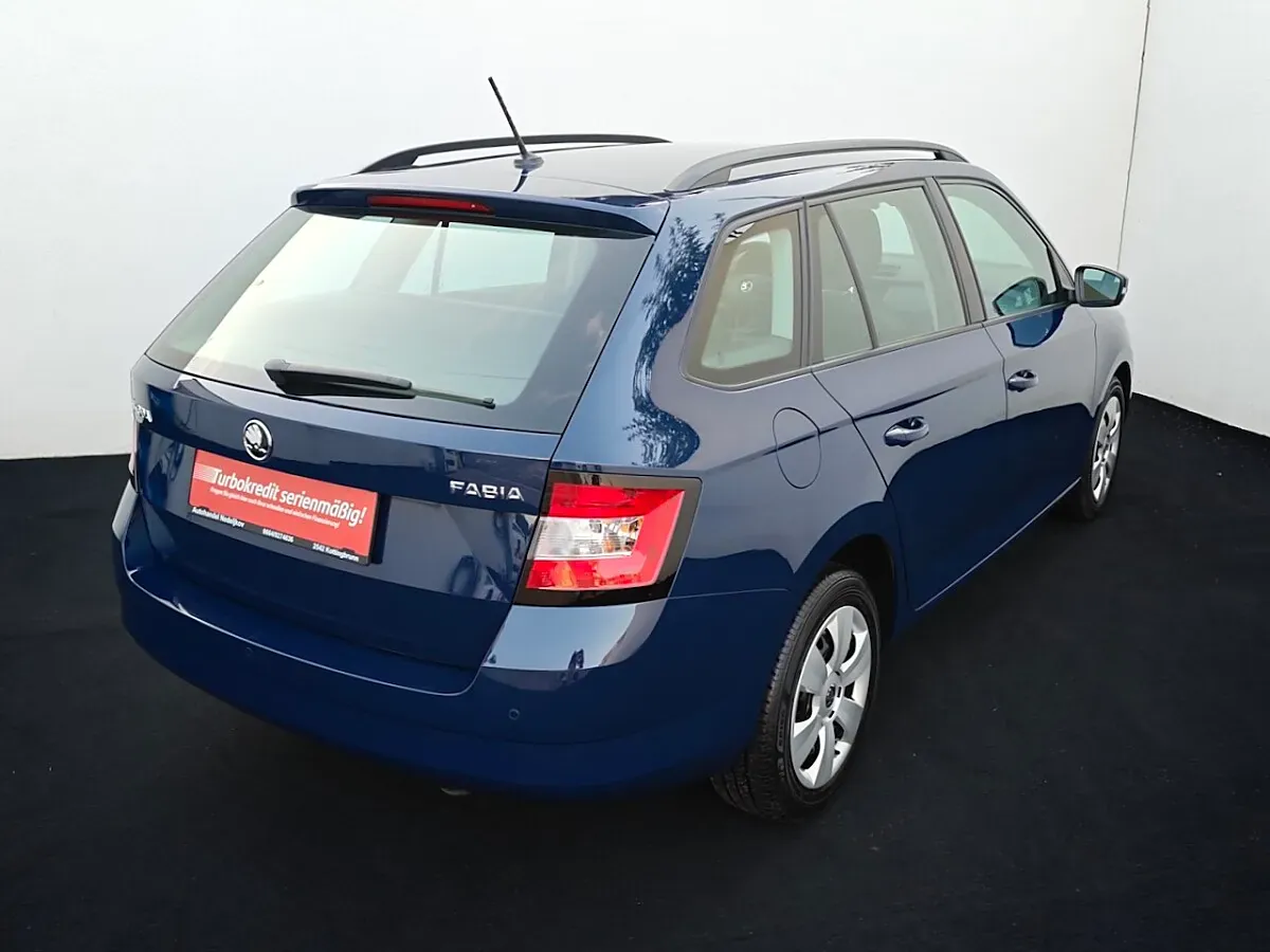 Skoda Fabia 2017 photo 3