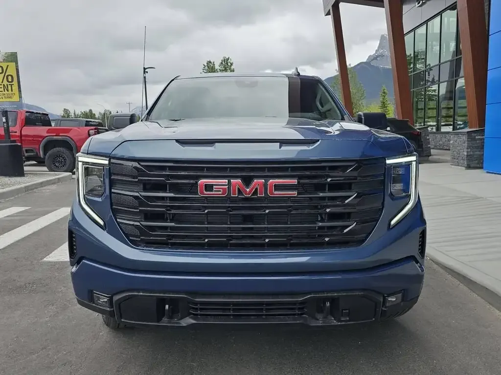 GMC Sierra 1500 2026 photo 2