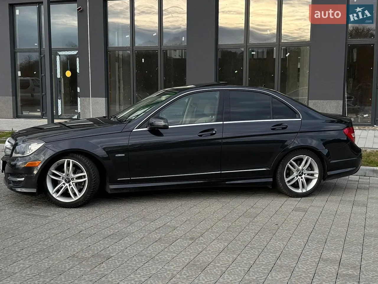 Mercedes-Benz C-Class 2012 photo 4