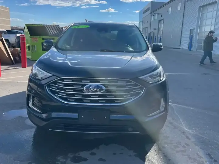 Ford Edge 2022 photo 2