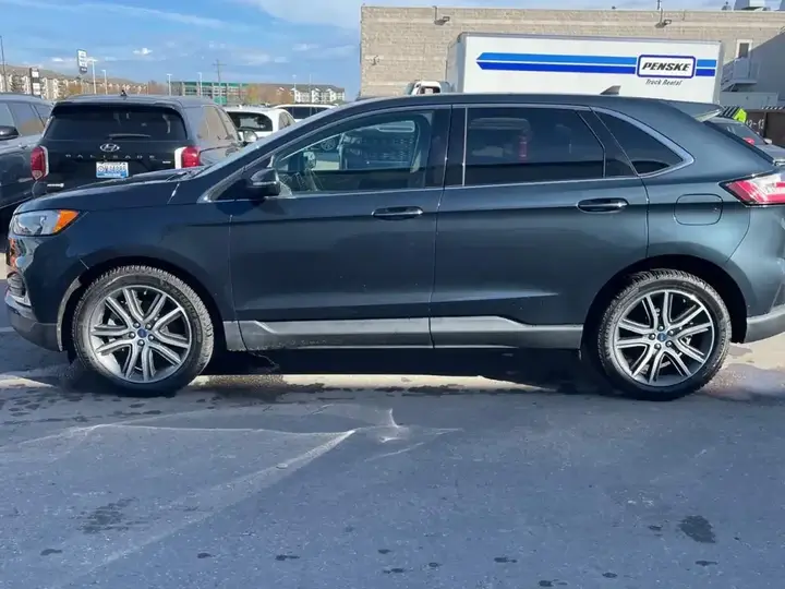 Ford Edge 2022 photo 3