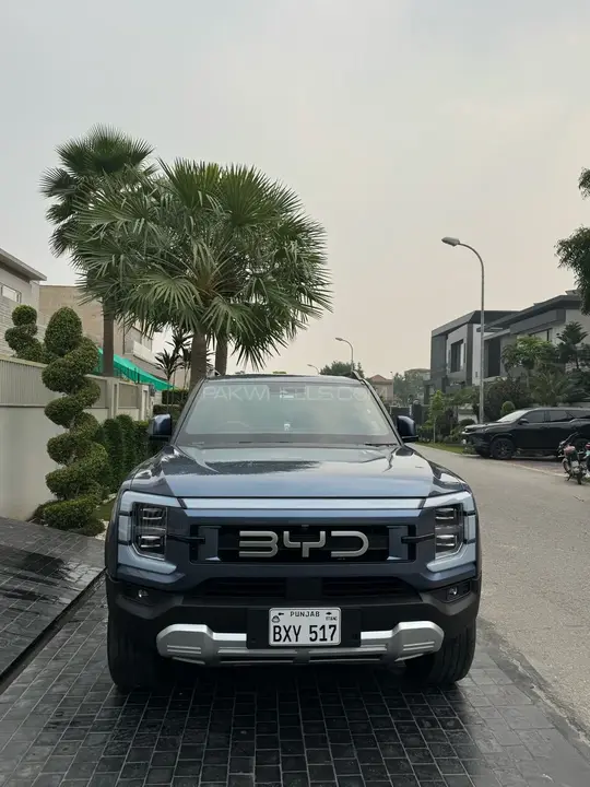BYD Shark 6