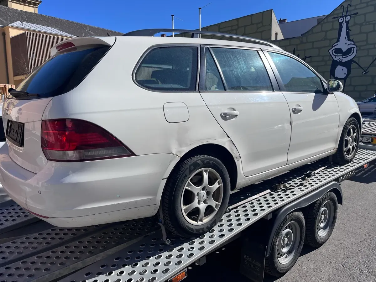 Volkswagen Golf 2011 photo 3
