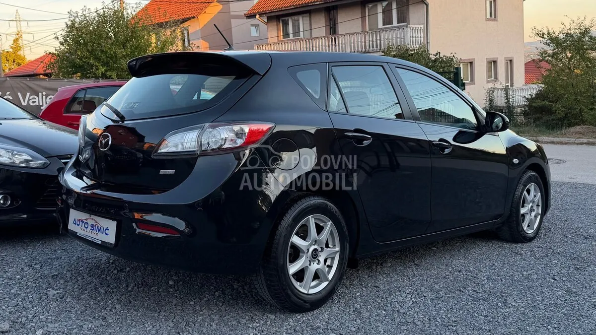 Mazda 3 2011 photo 4