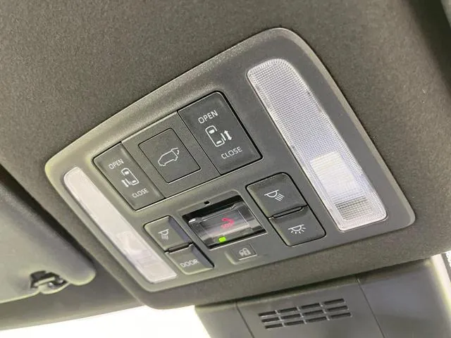 Toyota Voxy 2026 photo 4