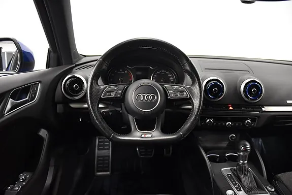 Audi A3 2018 photo 2