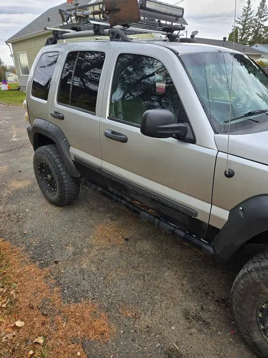 Jeep Liberty 2005 photo 3