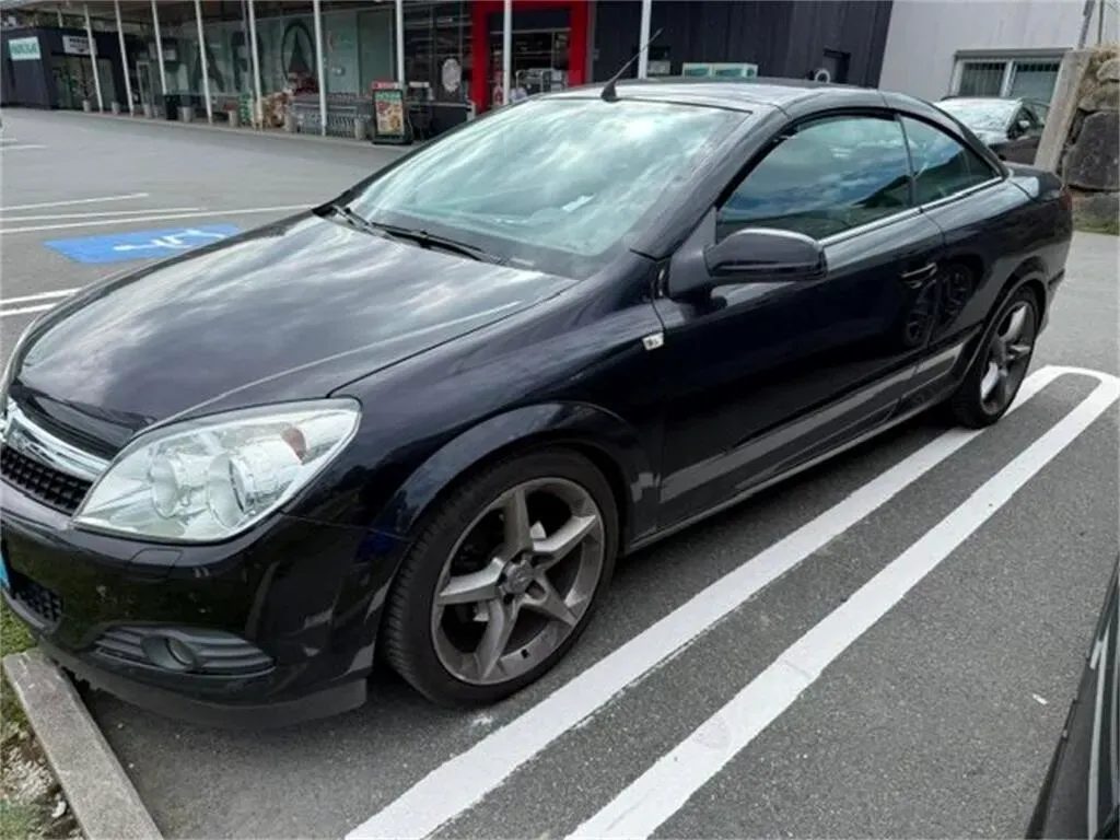 Opel Astra 2008 photo 2