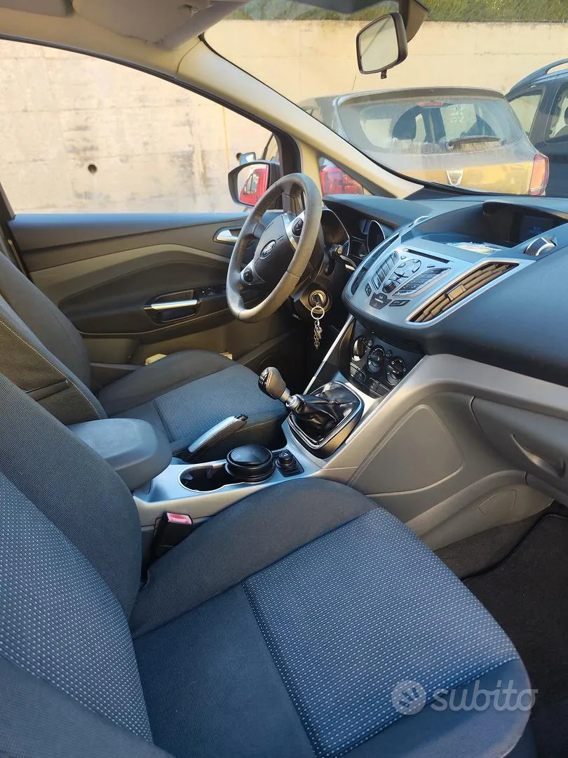 Ford C-Max 2011 photo 4