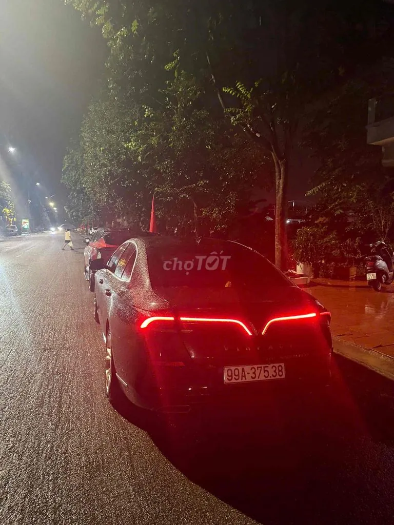 Vinfast Lux A2.0 2019 photo 2