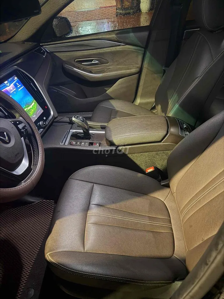 Vinfast Lux A2.0 2019 photo 5