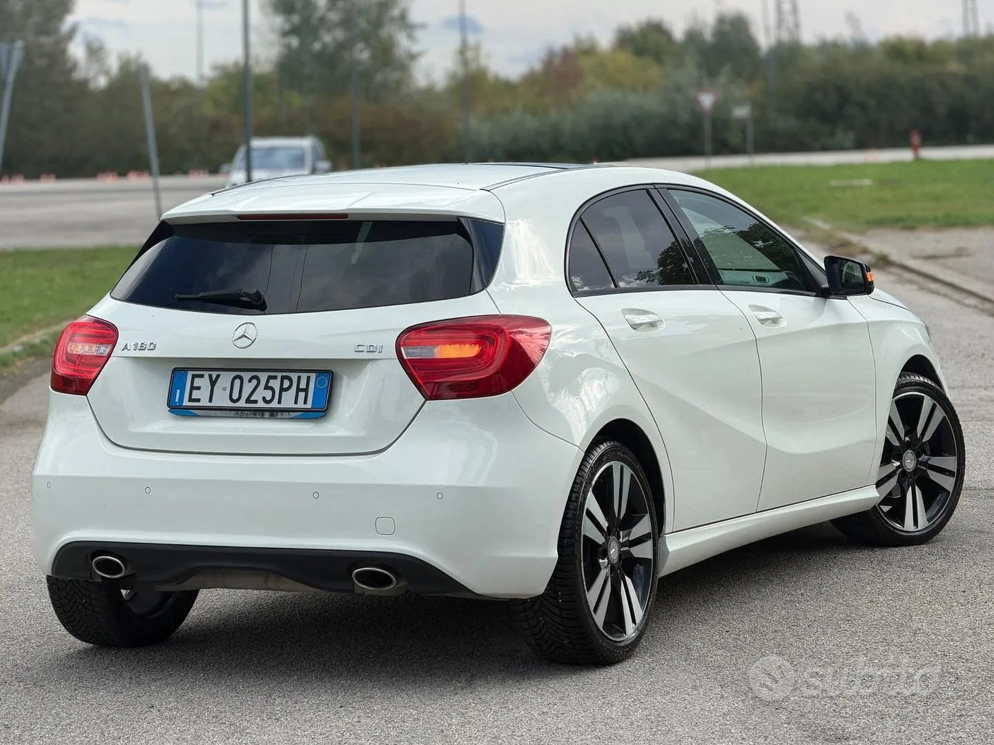 Mercedes-Benz A-Class 2015 photo 3