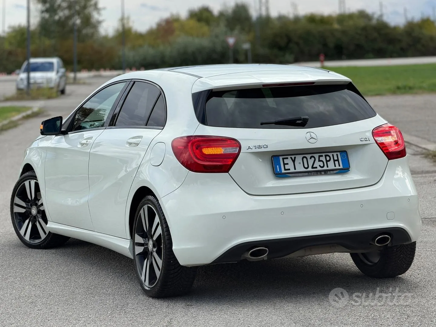 Mercedes-Benz A-Class 2015 photo 4