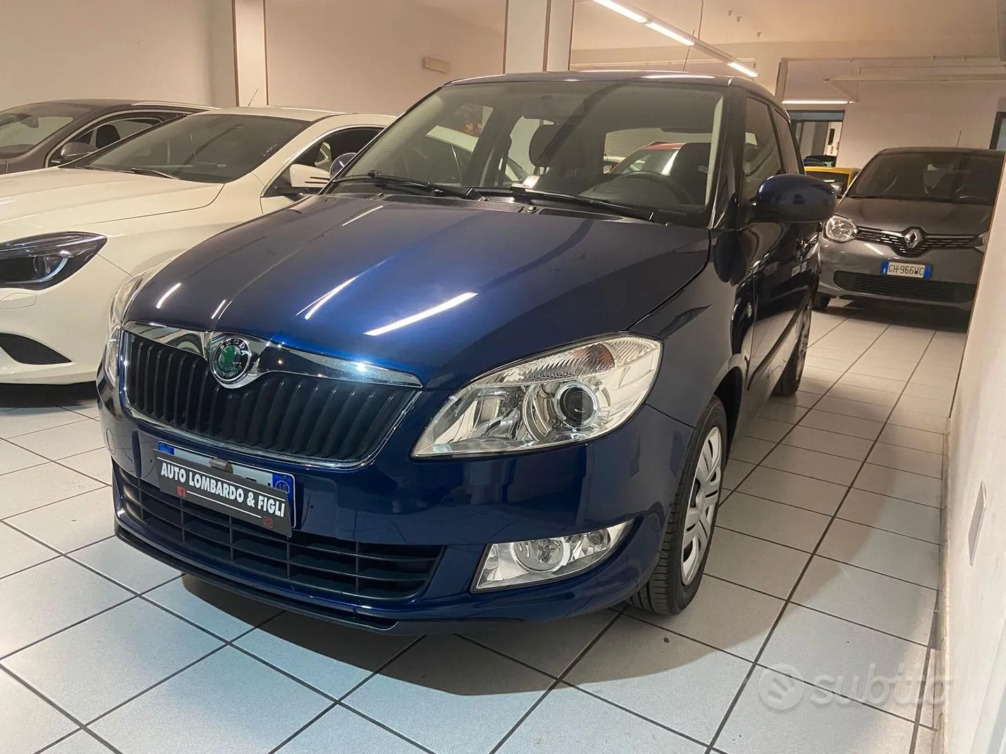 Skoda Fabia 2010 photo 2