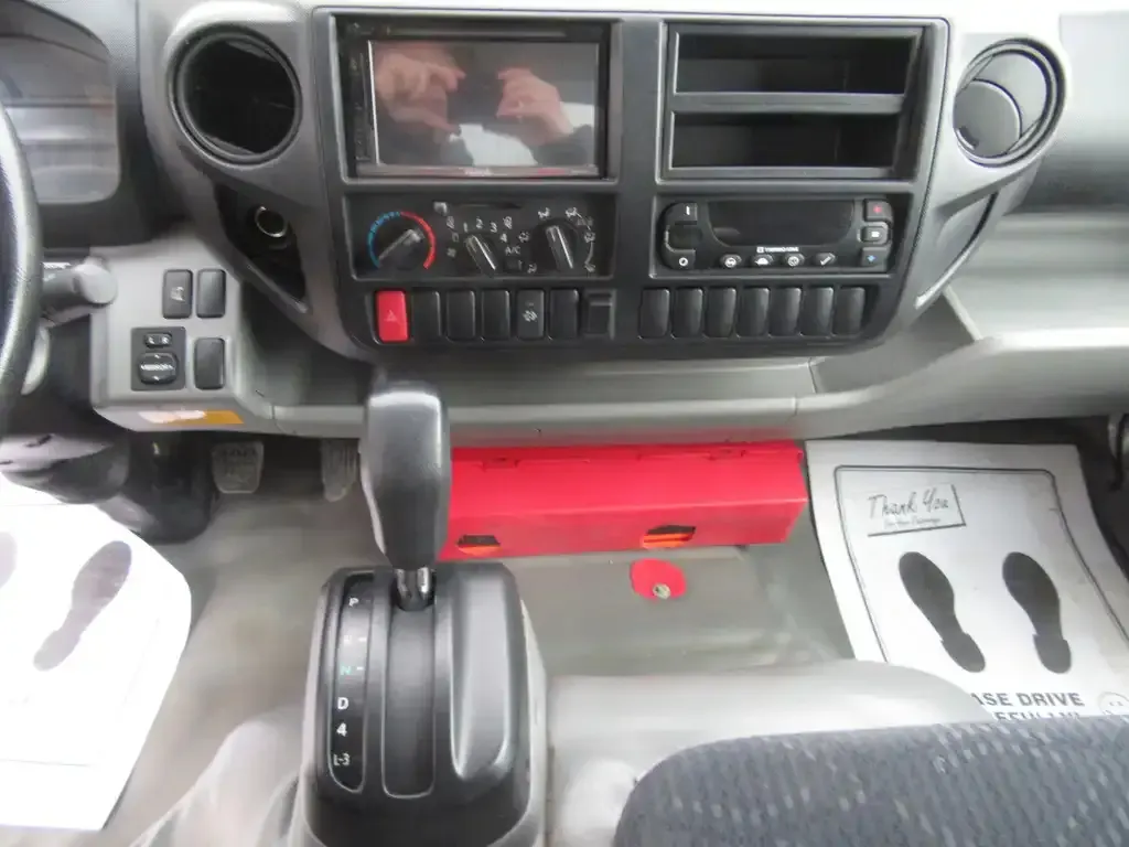 Hino 195 Commercial 2020 photo 3