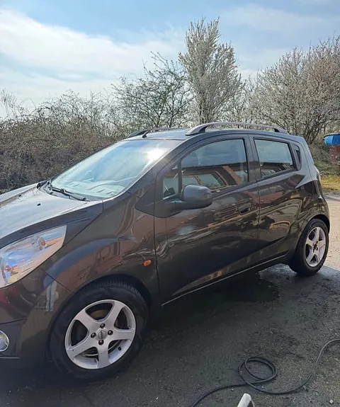 Chevrolet Spark 2011 photo 4