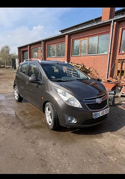 Chevrolet Spark 2011 photo 2