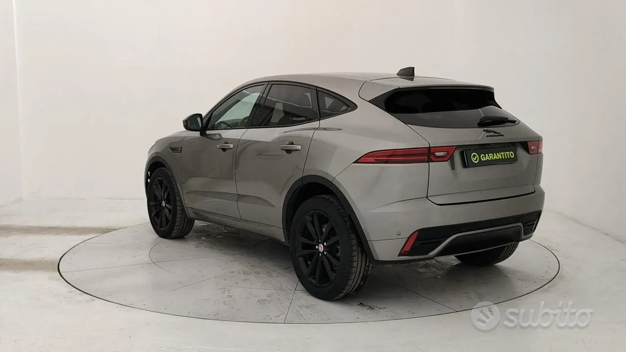 Jaguar E-Pace 2022 photo 3