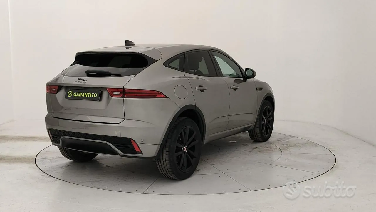 Jaguar E-Pace 2022 photo 5