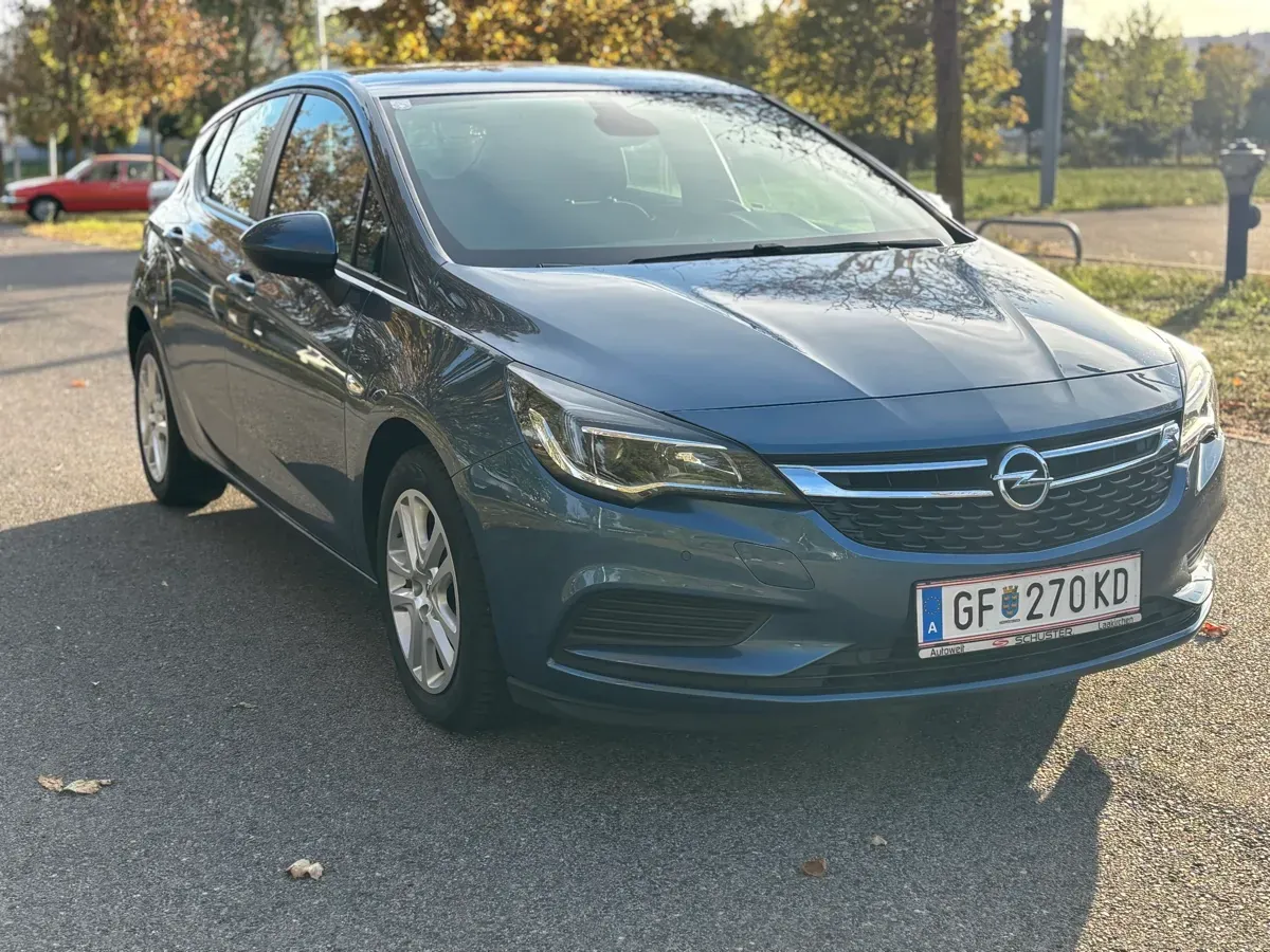 Opel Astra 2017 photo 3