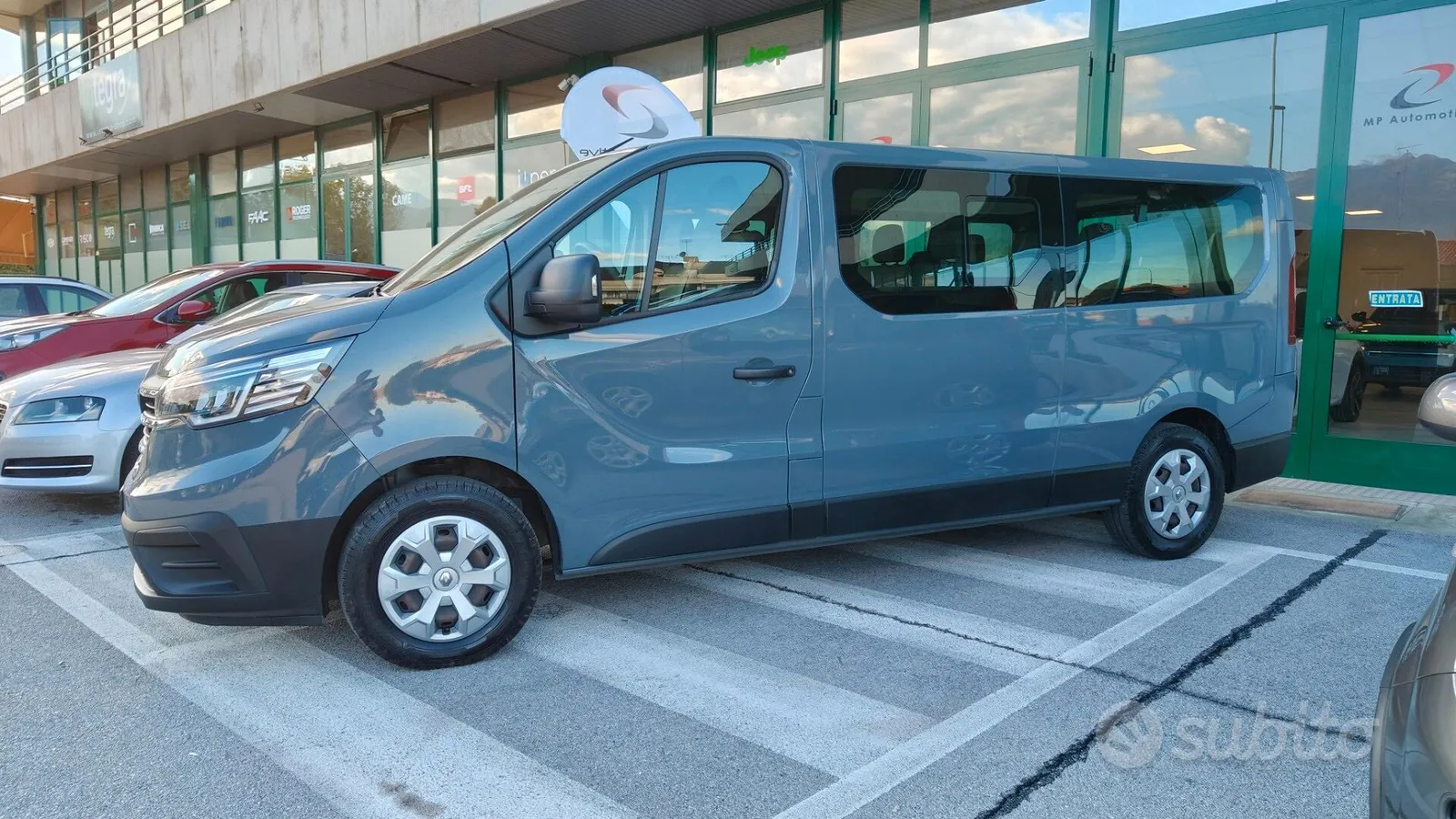 Renault Trafic 2023 photo 3
